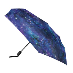 晴雨兼用、雨の中で差す星空 "星と銀河の宇宙柄" 折りたたみ傘・日傘（外側プリント） 3枚目の画像