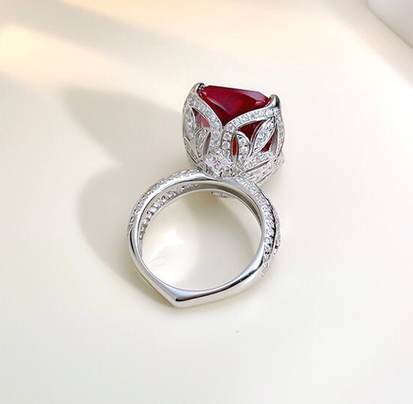 19カラット 人工ルビー 高炭素ダイヤモンド キラキラ ゴージャス ラグジュアリー レッド リング ビッグ 大 赤 指輪 8枚目の画像