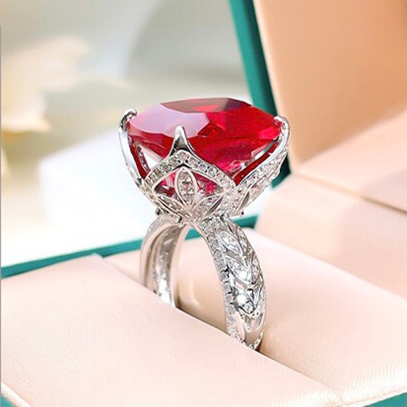 19カラット 人工ルビー 高炭素ダイヤモンド キラキラ ゴージャス ラグジュアリー レッド リング ビッグ 大 赤 指輪 7枚目の画像