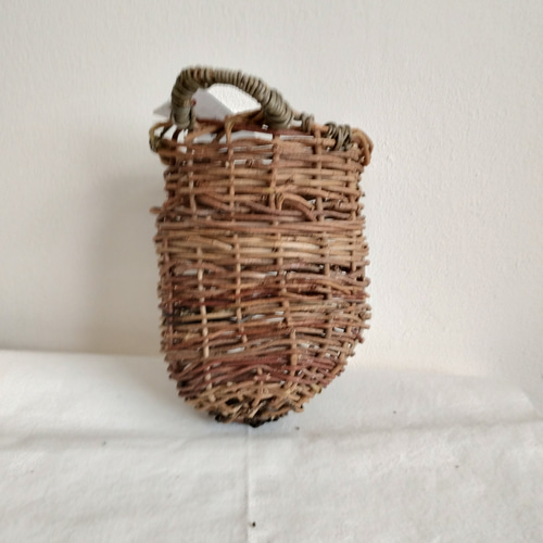 大きなバスケット　アオツヅラフジとあけびのツルかご　存在感あり　ハンドメイド 大きなバスケット アオツヅラフジとあけびのツルかご 存在感あり
