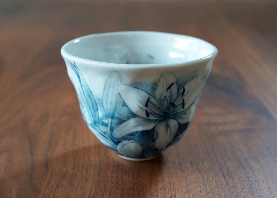 染付 百合 フリーカップ　呉須　藍色