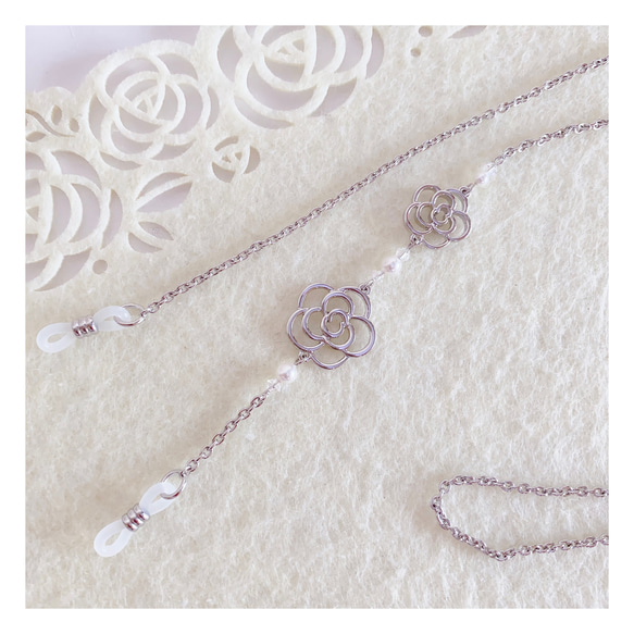 カメリアチャーム＆パールのほんのりエレガントデザインのメガネチェーン グラスコード(マスクチェーンはオプションです) 4枚目の画像