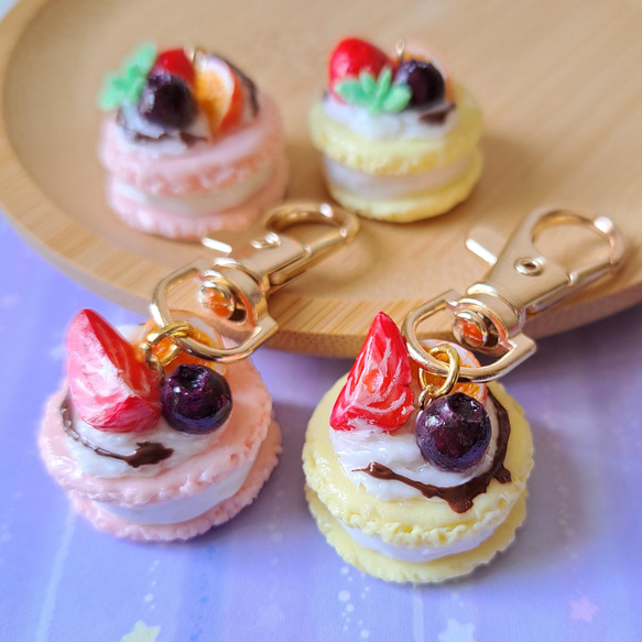 じゃらじゃらキーホルダー　ハートマカロン　赤　いちご　アメリカンスイーツ　お菓子 じゃらじゃらキーホルダー 赤髪クッキーちゃん 赤 レッド