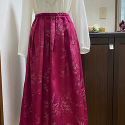 絹 着物　エンジ色の花模様　フレアスカート　着物裏ペチコート付き　着物リメイク　220 14枚目の画像