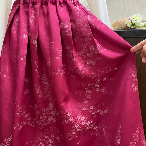sale 絹 着物 エンジ色の花模様 フレアスカート 着物裏ペチコート付き 