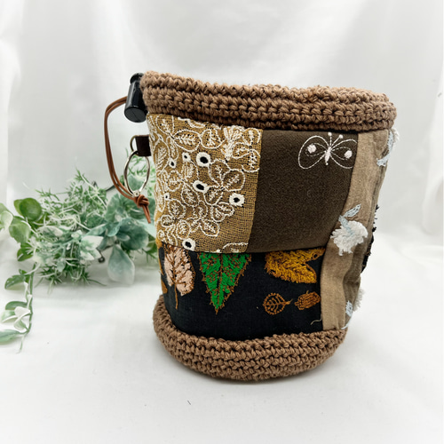 ハンドメイド ミナペルホネン カケラパッチの巾着ポーチ