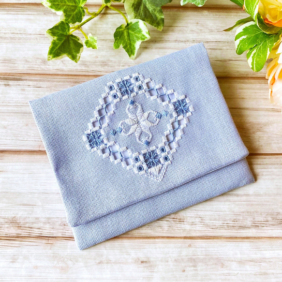 はなりん　ふんわりフラットポーチ　2点　刺繍　ユキエモン　ハンドメイド 刺繍キット yulaのこころ躍る草花刺繍 ファスナーポーチ「ミモザ