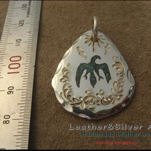 手彫りインレイ ターコイズ イーグルネックレス ハンドメイド