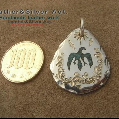 手彫りインレイ ターコイズ イーグルネックレス ハンドメイド 