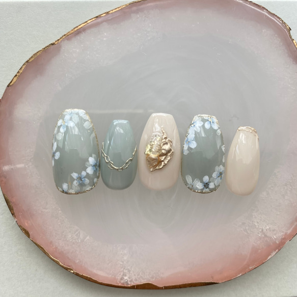 【オーダー】ネイルチップ　目玉　手書きフラワー　お花　ネイビー　ニュアンス韓国 2d05ffb7894ceff1c526c47cdde678