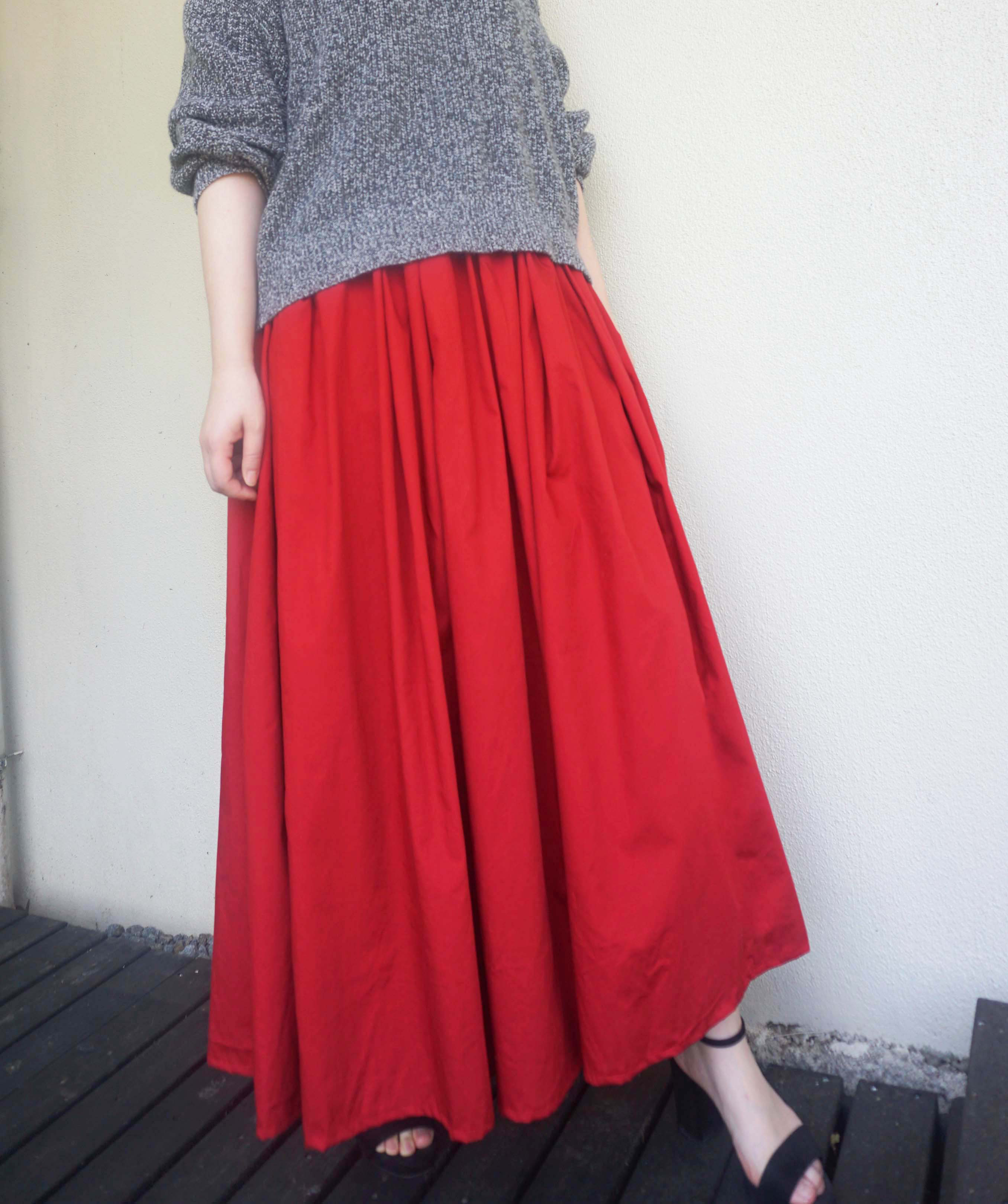 レッドタックギャザーロングスカート