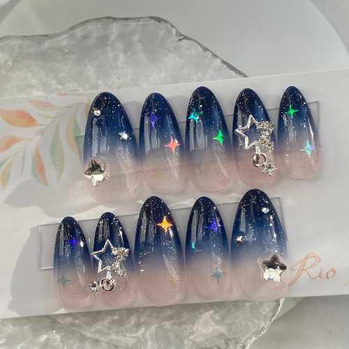 星空 夜空 ゆれるチャーム 紺 グラデーション キラキラ ネイル ネイル