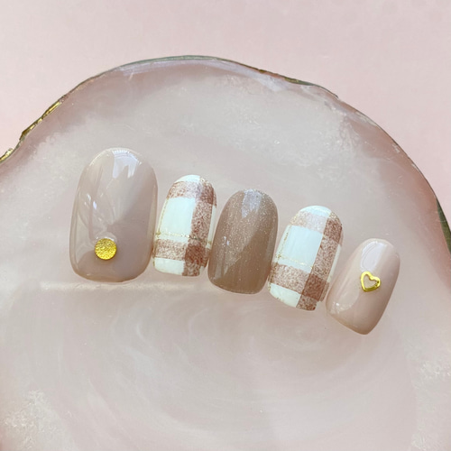 ブランケットネイル ブラウン 秋 冬 ベージュ ブラウンネイル チェック