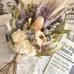 ドライフラワーとプリザーブドフラワーブーケ 白とグレー、パープルの