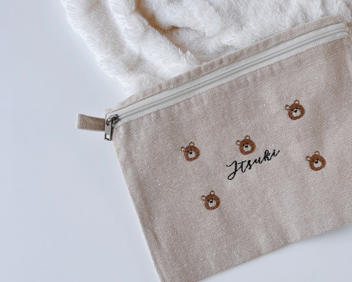 名入り”ゆるかわanimalのくまさん刺繍ポーチ 母子手帳ケース TOI THREE