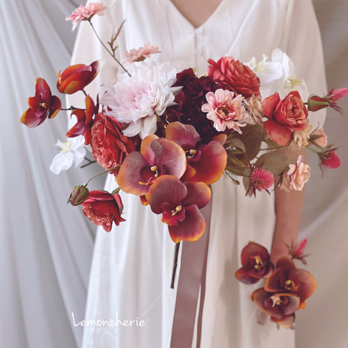 胡蝶蘭とダリアのウェディングブーケ 大人ブーケ テラコッタブーケ