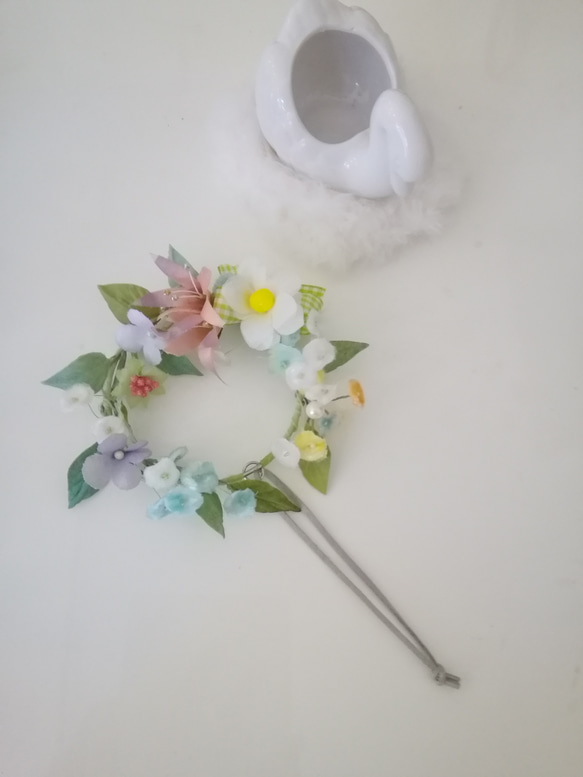 染め布花＊手のひらサイズ・小花のミニリース 3枚目の画像