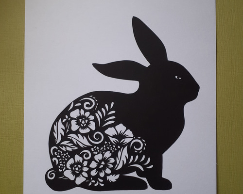 干支の巳と花の切り絵art 切り絵