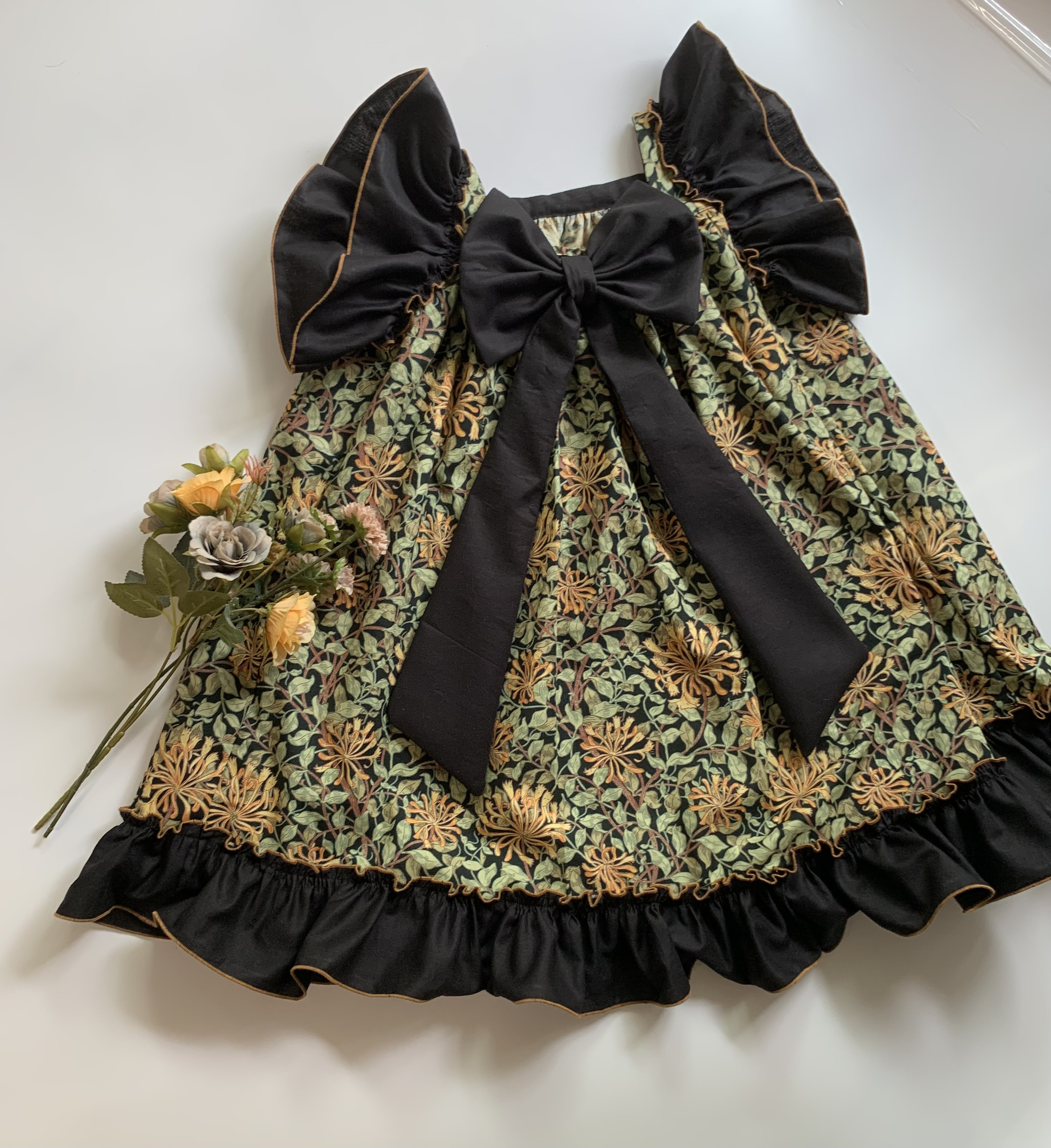 総合福袋 ハンドメイド子供服 リボン刺繍柄の重ね着風ワンピース