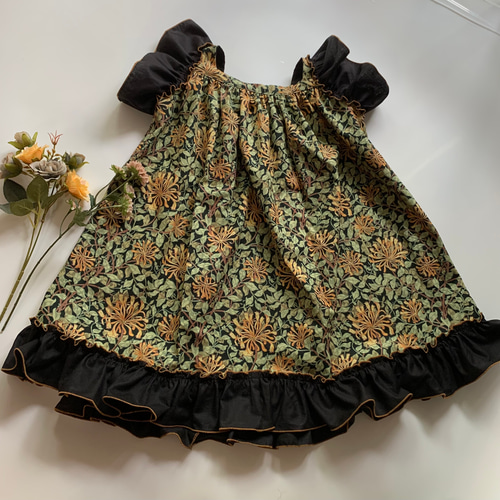 【完売】  フリルワンピースエプロンワンピースモリスコンプトンハンドメイド80 ワンピース