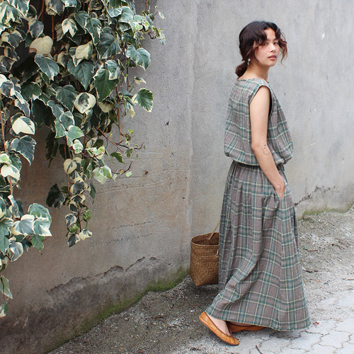 配送日指定可 styling/ スタイリング ロングワンピース カーキ