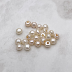 片穴 極小 淡水ベビーパール 6粒 3~4mm ボタン バロック 真珠 小粒 不揃い 2枚目の画像