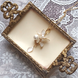 [訂做]美甲花繡球與棉珍珠吊飾&lt;白色&gt;&lt;金色&gt; 第5張的照片
