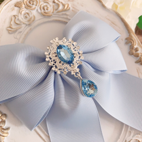 水色ブルー ラベンダー ピンクビジュー 立体的なブローチヴィンテージ