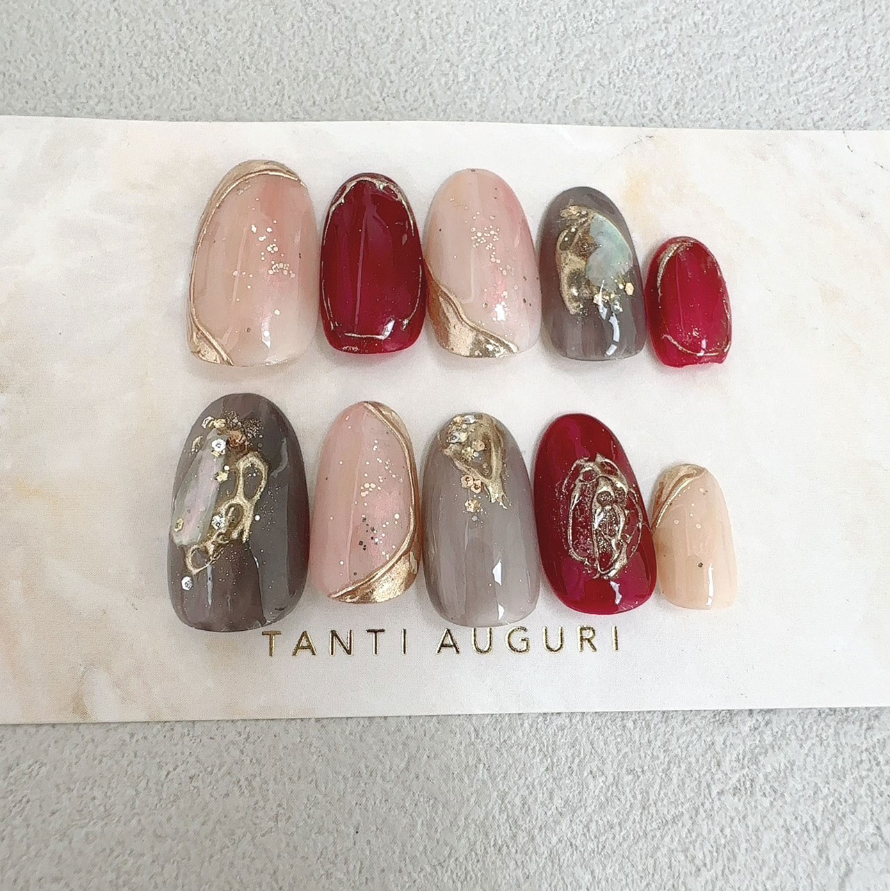 ニュアンスネイルチップ 赤 ピンク色 濃いグレー 3D ジェル 量産型