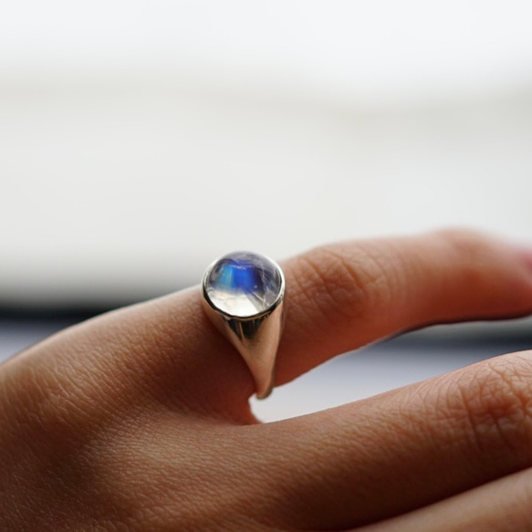 agete（アガット）の「K10マザーリング（ブルームーンストーン