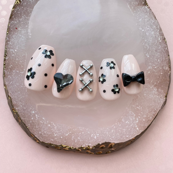 【オーダー】ネイルチップ Y2Kキラキラハートリボン韓国ワンホンネイビーシルバー ハート ガーリー ピンク 黒 / キラキラ 韓国 ワンホンネイル