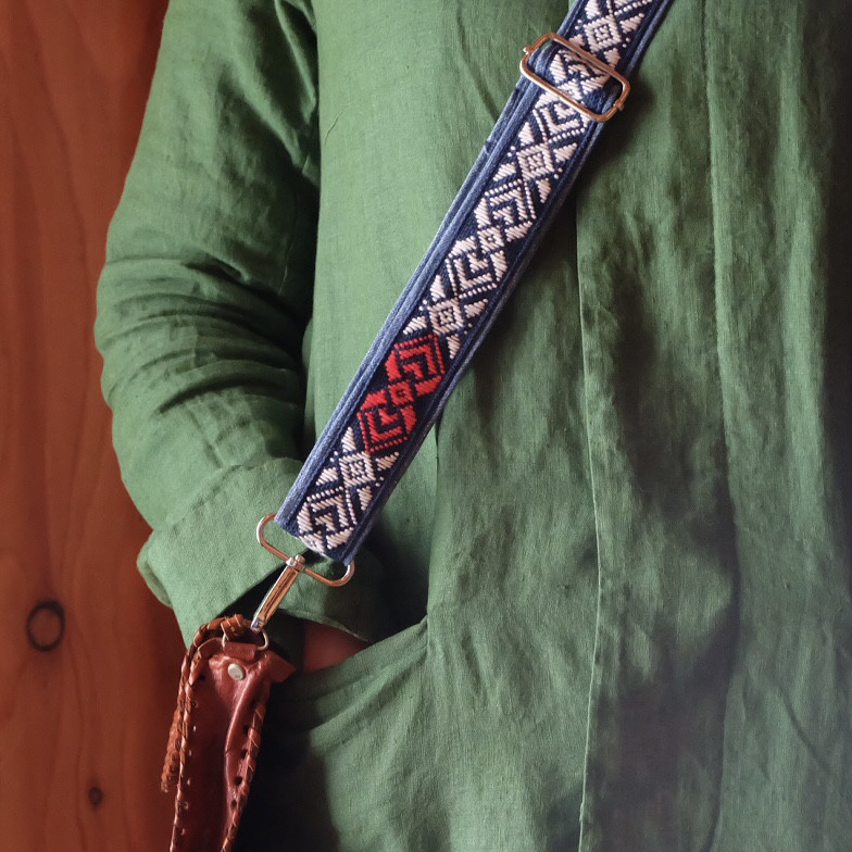 こぎん刺しマルチストラップ【ショルダーストラップ☺︎刺繍】カメラストラップ☺︎スマホショルダー⌘受注製作⌘