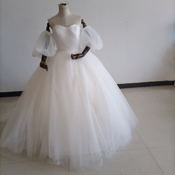 ウエディングドレス.白.Aライン.サテン.刺繍.オフショル.リボン.Y2441