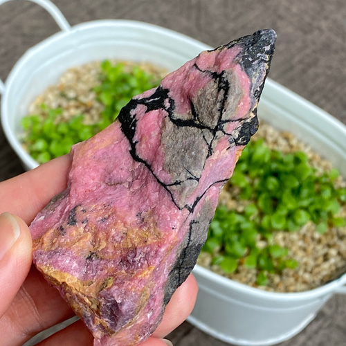 【原石】高品質・珍品ロードナイト結晶-5 ロードナイト原石 ブラジル産 ｜石の販売専門店【vec stone club】