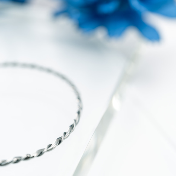 ≪夏の新作»ダングリ danguri　極細チタンバングル　手首が細く見える　極細　重ね付け　プレゼントに最適        Ω 人気・おすすめ｜使いやすい・旅行におすすめ 品質保証 全国発送