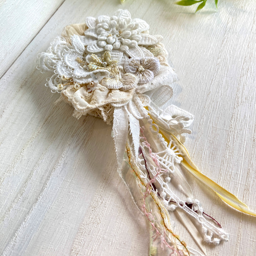 水色ブルー ラベンダー ピンクビジュー 立体的なブローチヴィンテージ