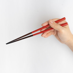 漆塗りのお箸【23cm 標準的な長さ】四角形 赤色（朱色）日本製 3枚目の画像