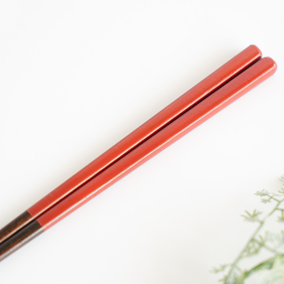 漆塗りのお箸【23cm 標準的な長さ】四角形 赤色（朱色）日本製 5枚目の画像