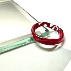 『バイカラーリング』リング　ダークレッド×クリア　ガラスリング　ガラスの指輪　　14号（内径　17.5mm） 1枚目の画像