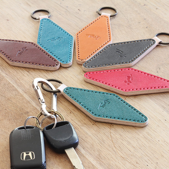マグネットキーホルダー T-52  【6色】 モーテルキーホルダー 牛革 レザー 本革 強力磁石 菱形 整理 受注生産        Ω