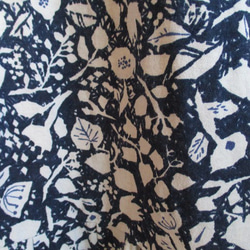 【SALE】北欧風切り絵手書き風プリント　アップリケ手刺繍　アシンメトリー裾フリルワンピース1点物 5枚目の画像