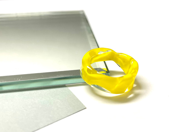 『バイカラーリング』リング　クリア×レモンイエローガラスリング　ガラスの指輪11〜12号（内径　16.5mm） 3枚目の画像