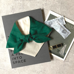 ＜保冷剤が入るリネンスカーフ＞日本製リネン・グリーン　ネッククーラー　バイカラー　日除け 1枚目の画像