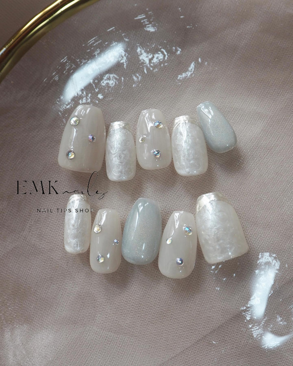 NO91】ホワイトシルクマグネットブライダルニュアンスネイルチップ 前