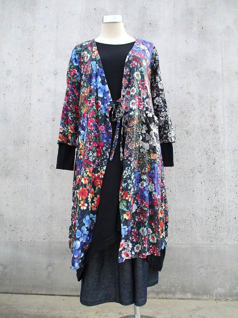 カラフルな花畑プリント　羽織ニットロングカーディガン　1点物 12,324円