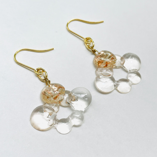 ピアス・イヤリング/透明×宝石みたいなラメ入りレジン【ゴールド