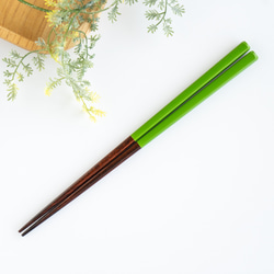 漆塗りのお箸【23cm 標準的な長さ】四角 緑 日本製 2枚目の画像