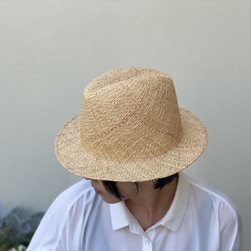 木型で作ったふたこぶの麦わら帽子 ハット 関口善大靴工房 通販