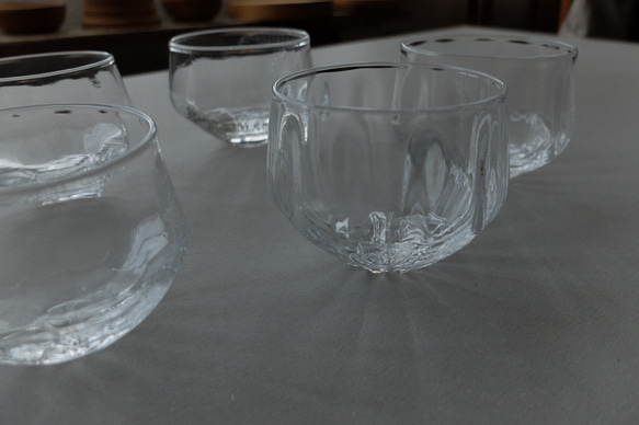吹製玻璃 玻璃六角形 氣泡 漩渦 第9張的照片
