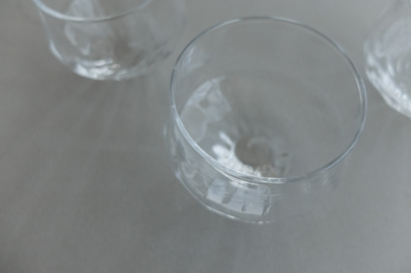 吹製玻璃 玻璃六角形 氣泡 漩渦 第10張的照片